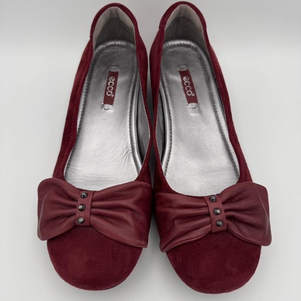 ECCO Dark Red Suede‎ Slip On Ballet Flats Shoes Studded Euro 37 Women's 6-6.5